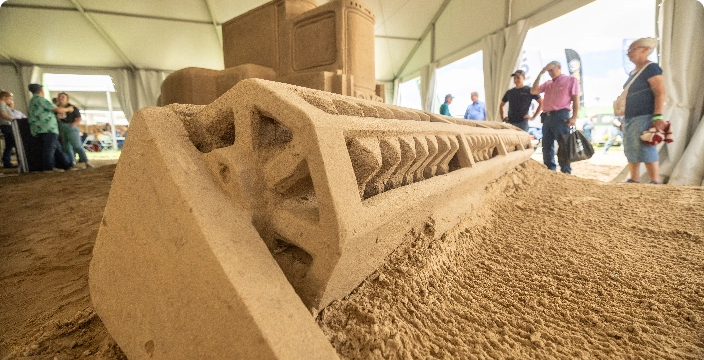 Smart Nutrition “Your Most Powerful Machine” Sand Sculpture - suppport